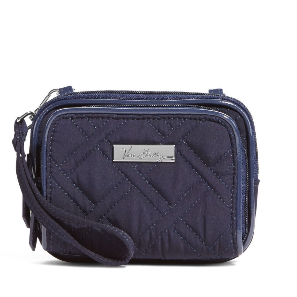 New Condition Navy Quilted Vera Bradley Wristlet Wallet Clutch